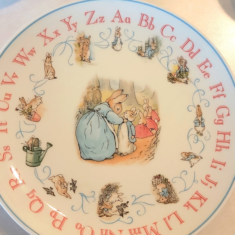 WEDGEWOOD Beatrix Potter's Peter Rabbit ABC Learning Plate
